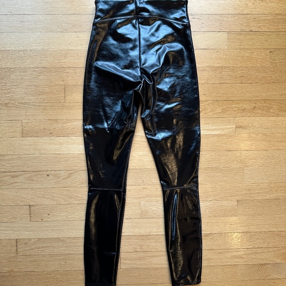 SPANX Shiny Black Leggings - Picture 8 of 16
